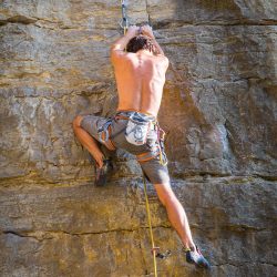 climb-2805903_1920